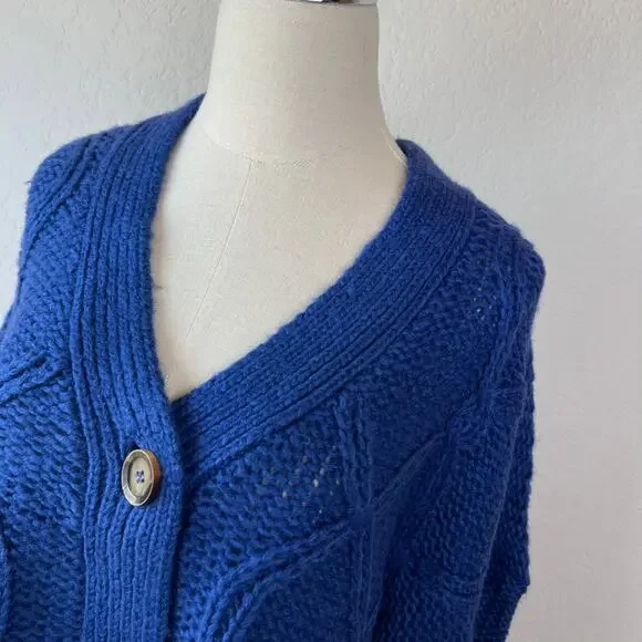 NWT RD Style Oversized Cable Knit Button Up Cardigan size Medium Royal Blue - Picture 4 of 10